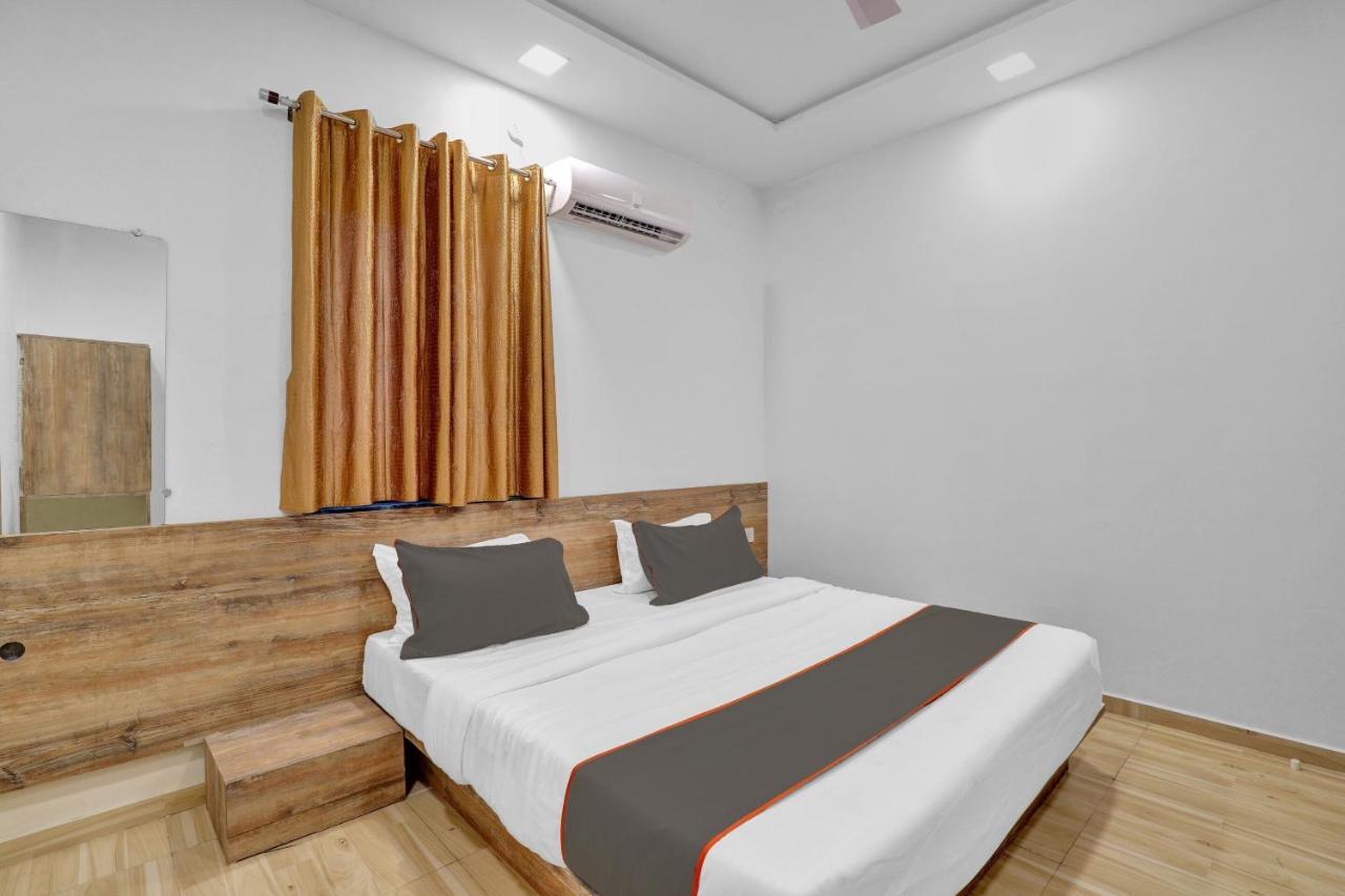 Collection O 83344 Hotel New River Rajkot Luaran gambar