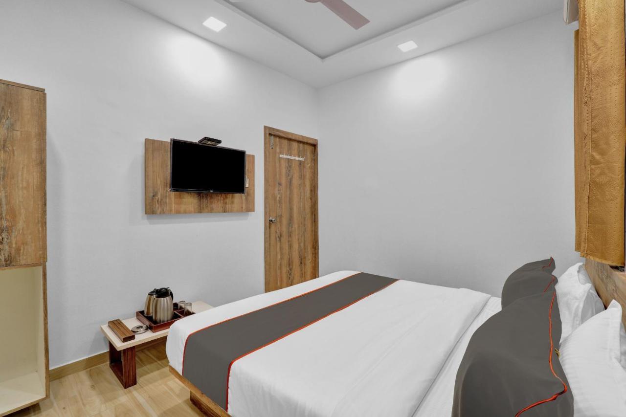 Collection O 83344 Hotel New River Rajkot Luaran gambar